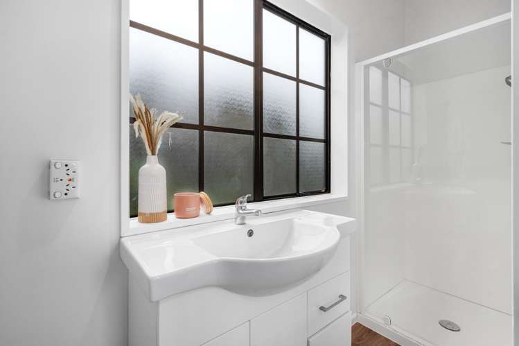 703 Worcester Street Linwood_8