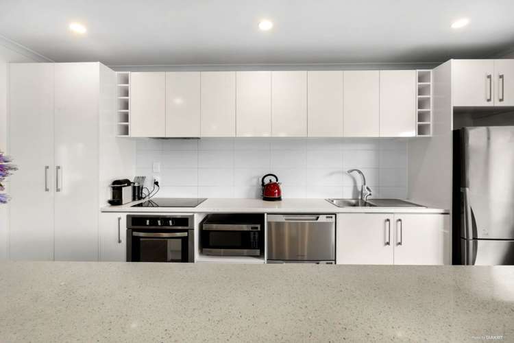 38 Beach Road Te Atatu Peninsula_18