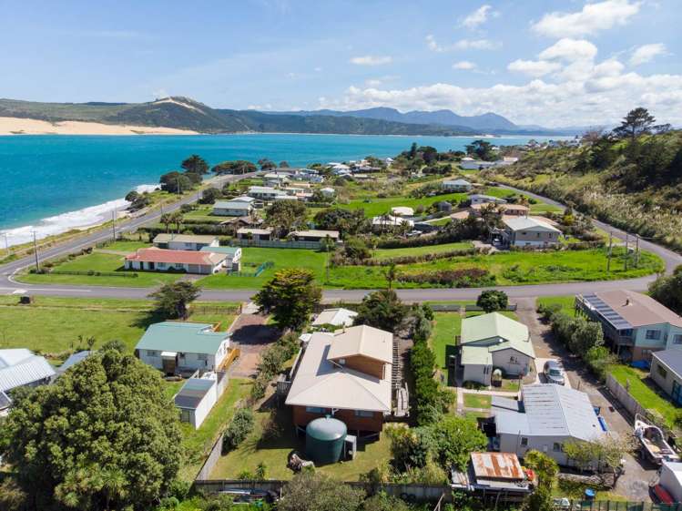 6 Kokohuia Road Omapere_21