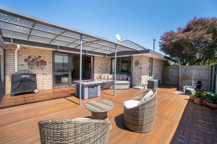 147 Pacific Drive Fitzherbert_11