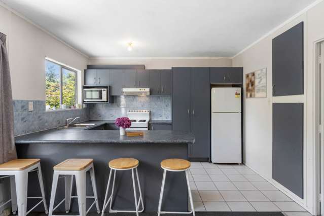 2/52 Te Kanawa Crescent Henderson_2