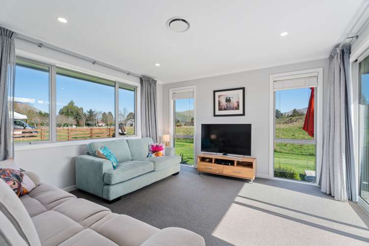 4 Carlisle Street Lumsden Surrounds_14