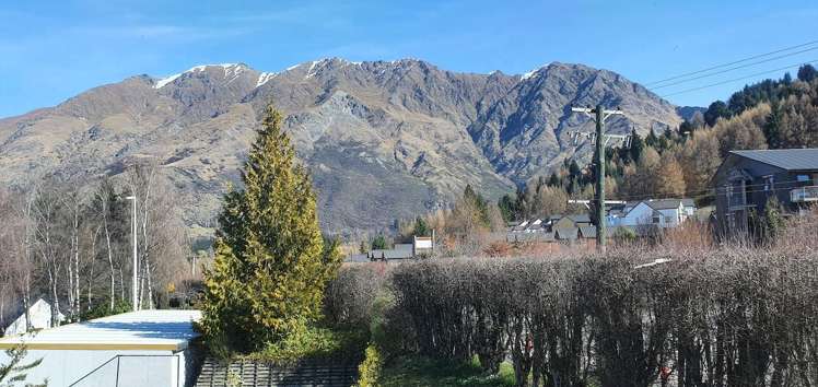 6/2 Powder Terrace Arthurs Point_11