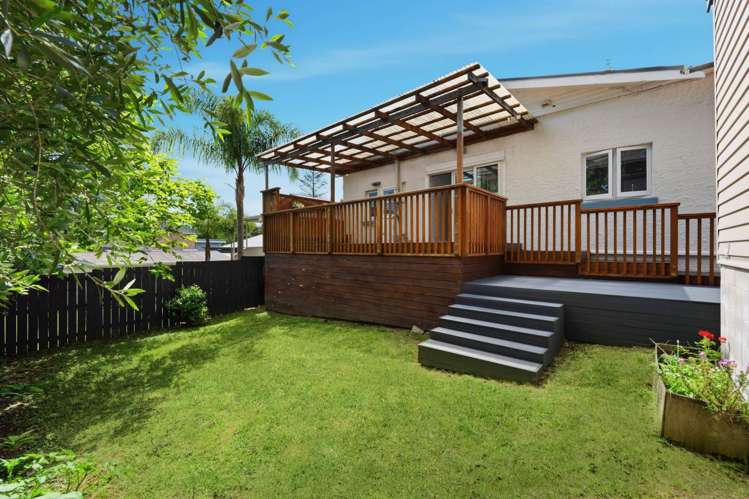 75 Alberton Avenue Mount Albert_21