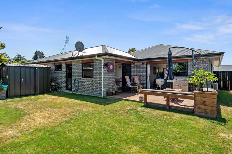 15/11 Errol Close Burbush_9