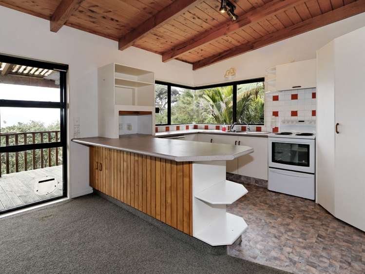 1258 Huia Road Huia_6