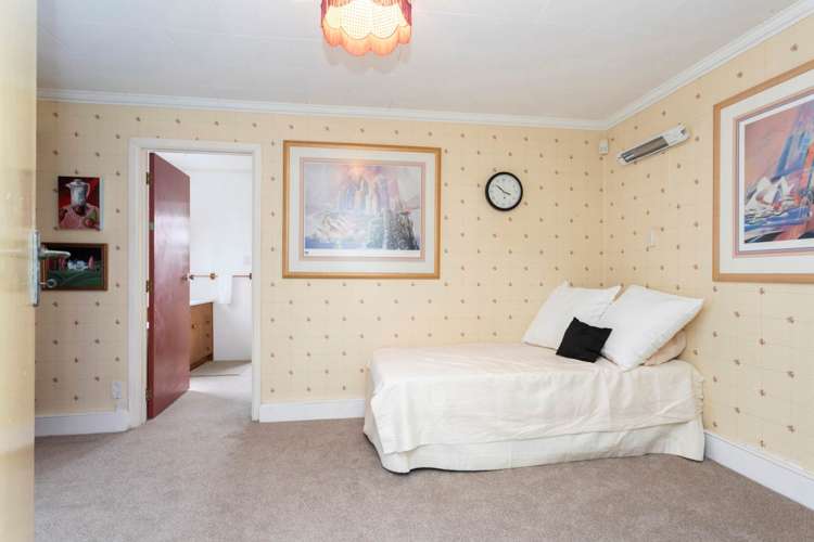 5 Mcilroy Avenue Hillsborough_12