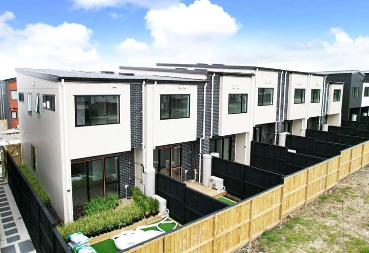 25 Kiato Lane Flat Bush_12