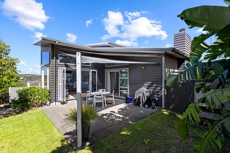 60 Chesterfield Way Orewa_4