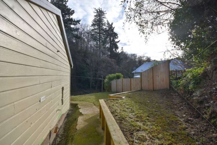 55 Serpentine Avenue_5