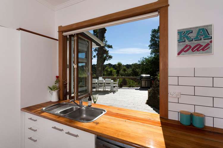 1 Tanekaha Road Titirangi_5