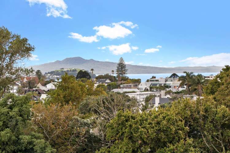 21/258 Parnell Road_1