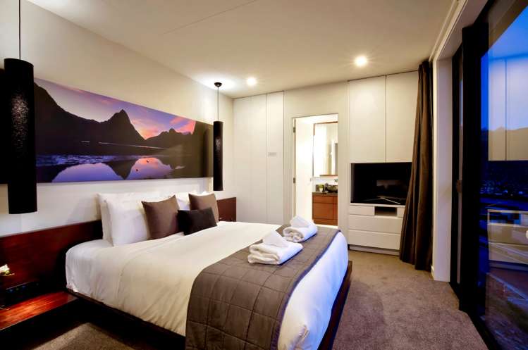 61 Middleton Road Queenstown Hill_10