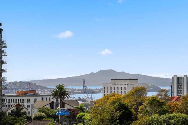 402/9 Madeira Lane Grafton_3