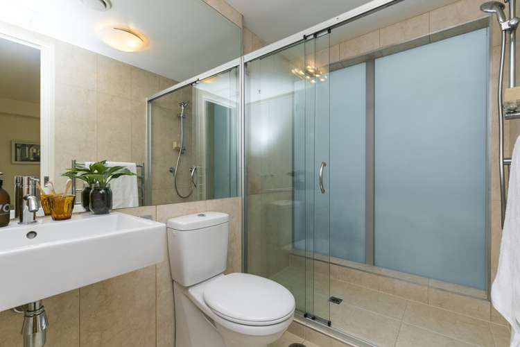 11/74 Oriental Parade Oriental Bay_10