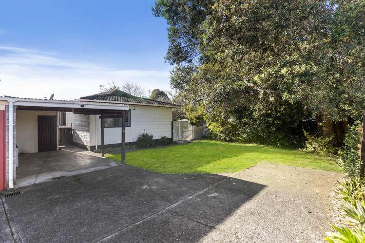 2/128a Bruce Mclaren Road Henderson_13