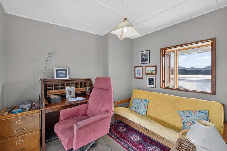 481 Marine Drive Charteris Bay_16