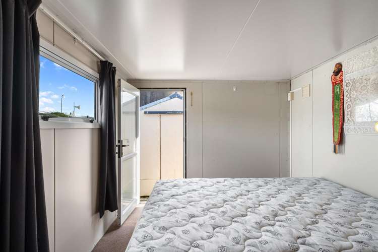 P40/70 Beach Road Tahunanui_10