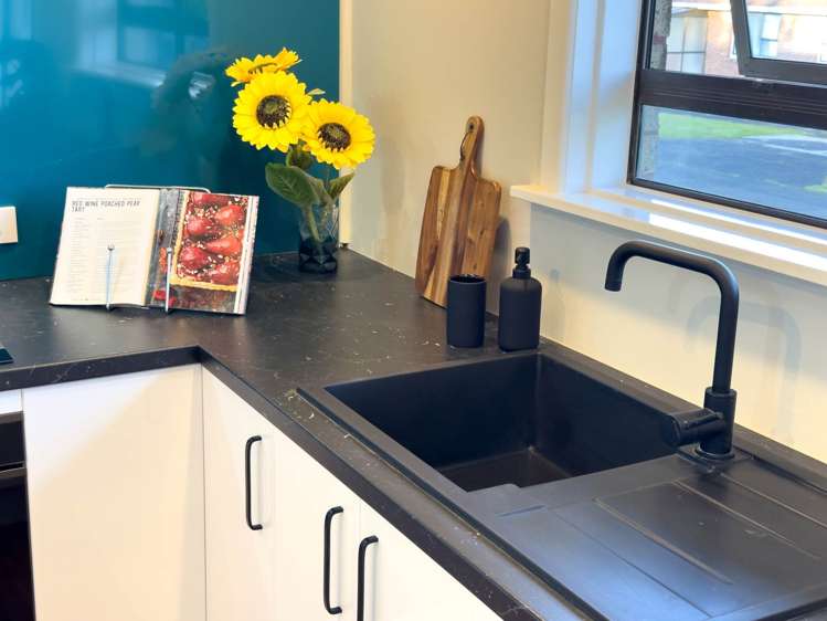 9/17 Kings Road Panmure_14