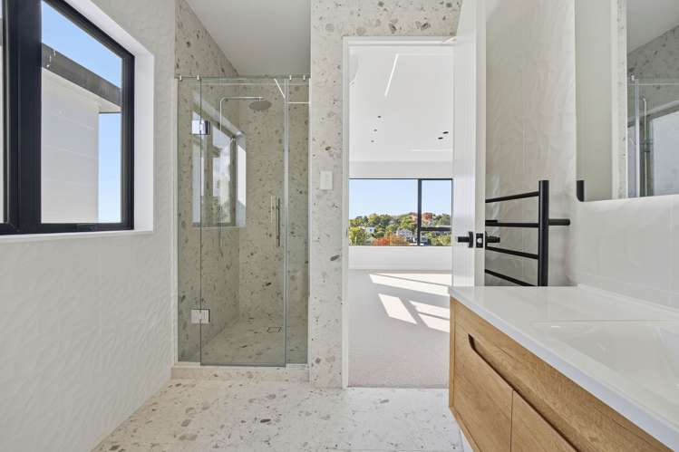 2/8 Park Rise Campbells Bay_12