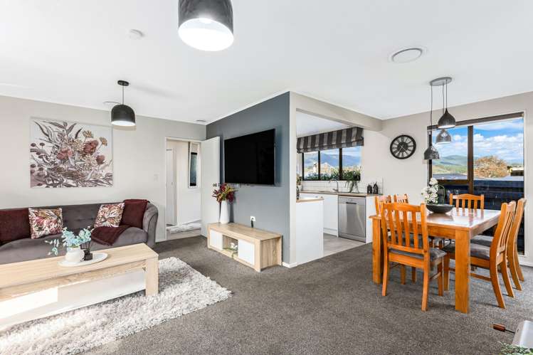 55 Larchmont Grove Totara Park_7