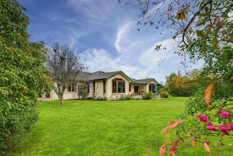 1402 North Eyre Road West Eyreton_30