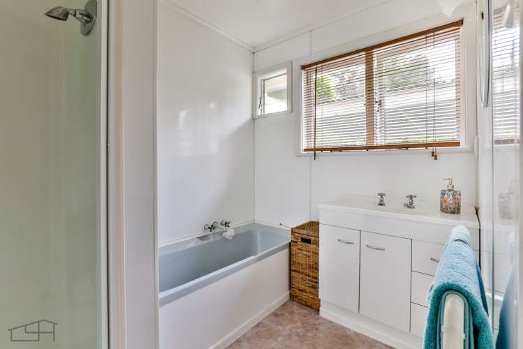 1/171 Atkinson Road Titirangi_9