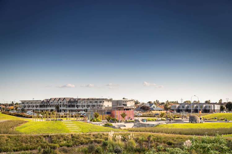 10 Frank Bunce Grove Flat Bush_35