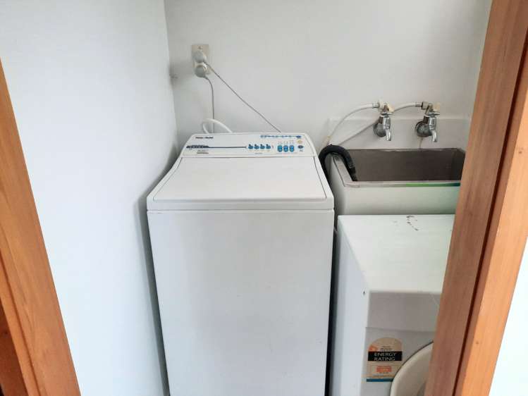 129 Gardner Avenue New Lynn_11