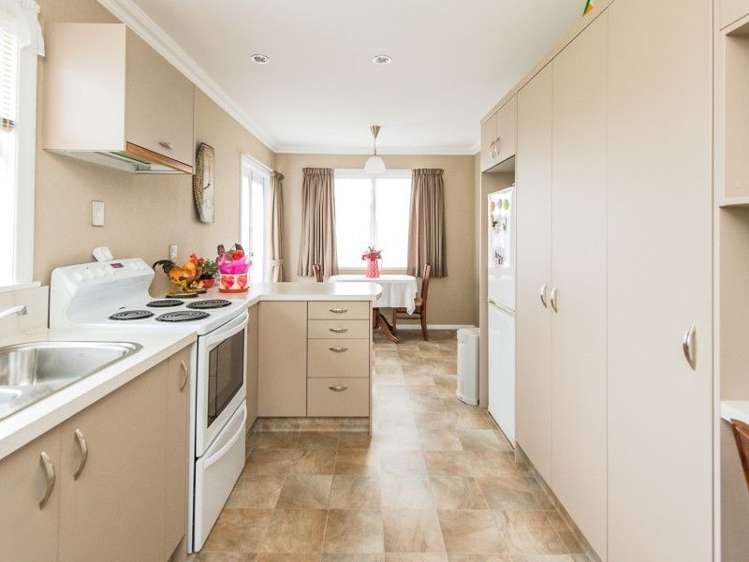 30 Selwyn Crescent College Estate_1