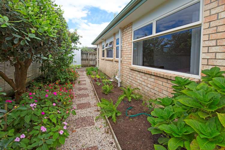 18 Francis Skinner Place Orewa_14