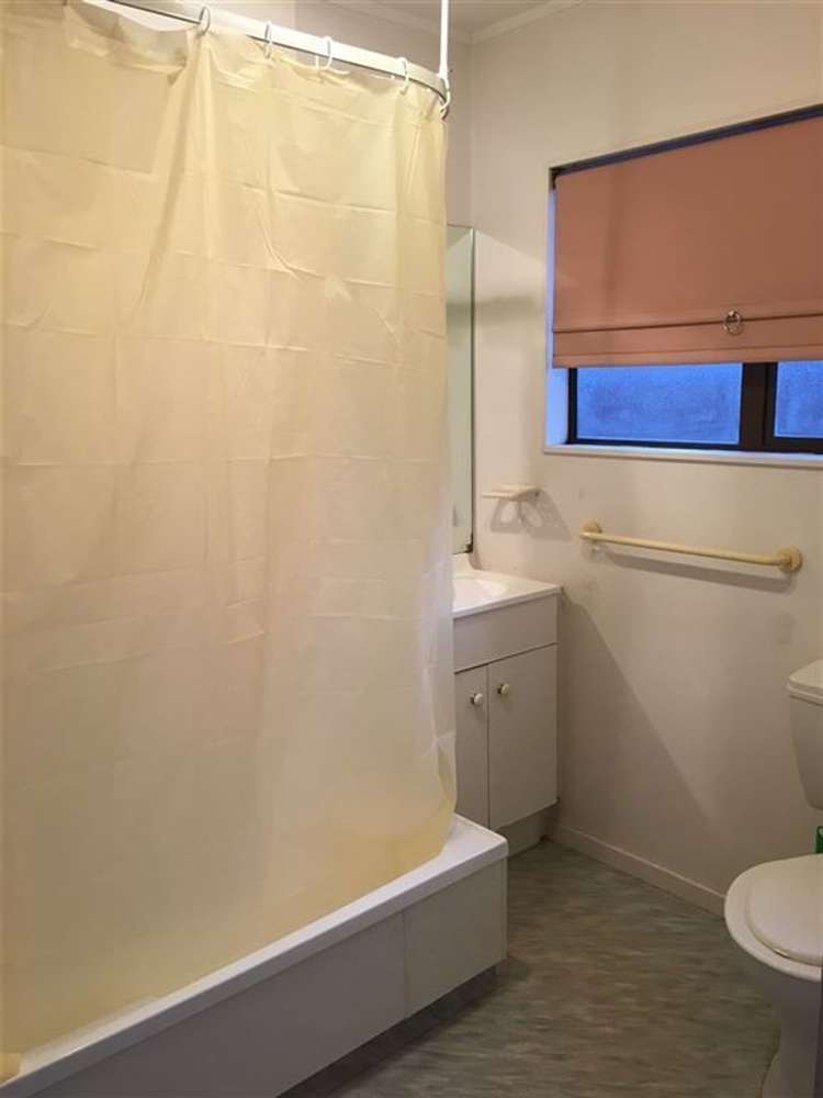 66b Titirangi Road New Lynn_14