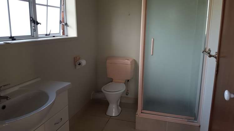 3/3 Pupuke Road Birkenhead_11