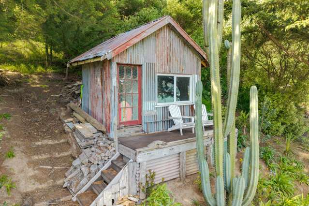 Double opportunity in a premier position