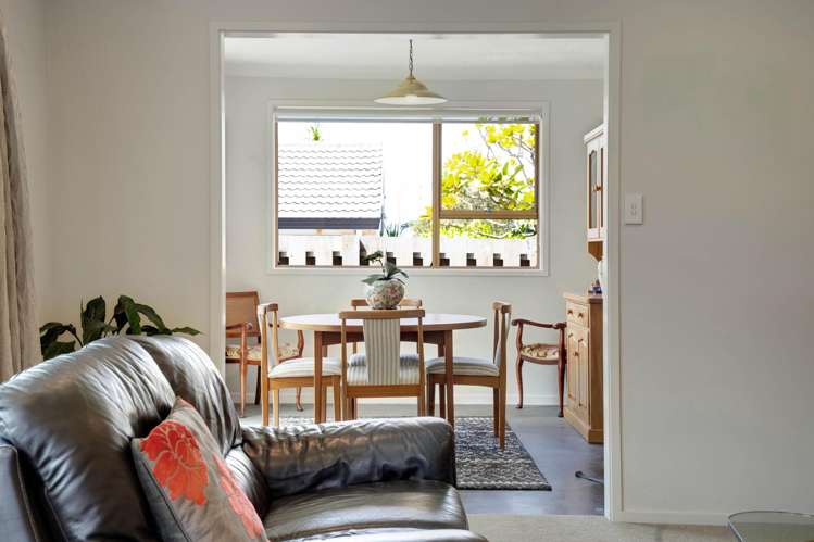 29 Sorrel Crescent Bucklands Beach_10