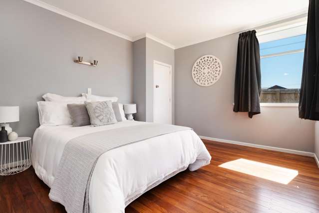 17A Stirling Grove Greerton_3