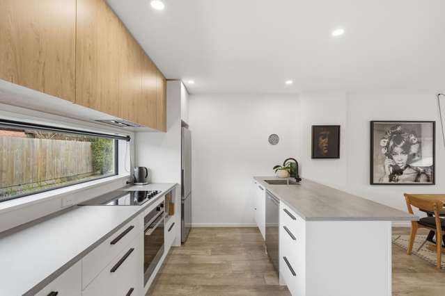 4/62 Antigua Street Addington_2