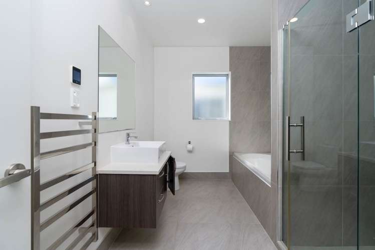 35 Kaipuke Crescent Gulf Harbour_11