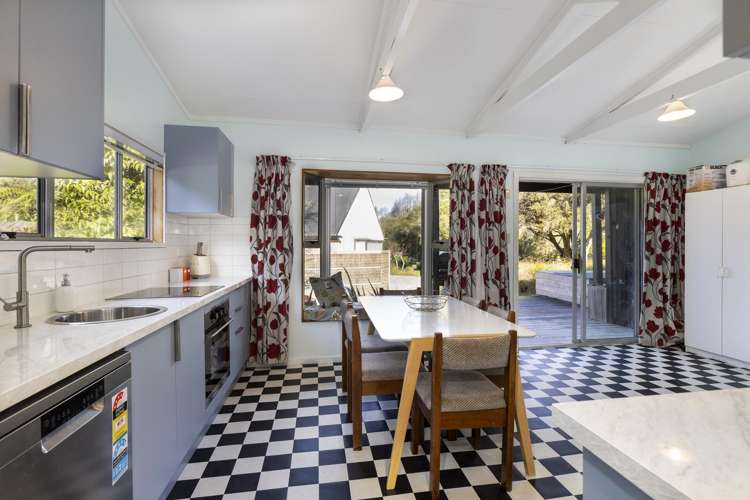 1 West Bay, Lochmara Bay Marlborough Sounds_11