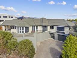 Beautifully Positioned - Excellent Family Living