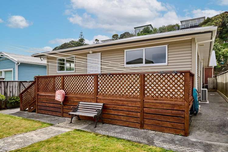 18A Lonsdale Crescent Rongotai_13