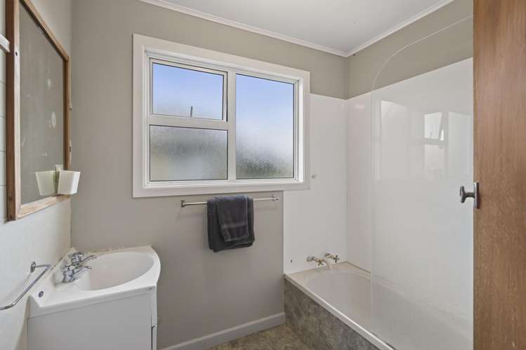 135 Tukapa Street Westown_11