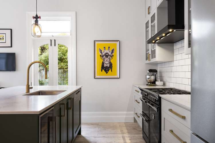 377 North Road North East Valley_12