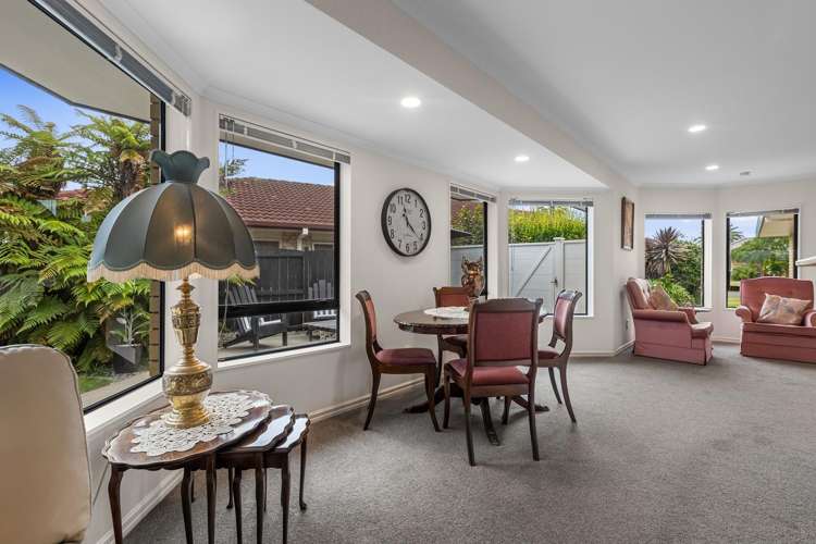 32 Bahamas Key Papamoa_11