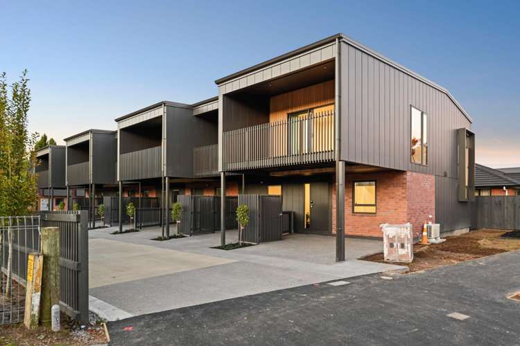 3/3 Vesty Avenue Hillcrest_1