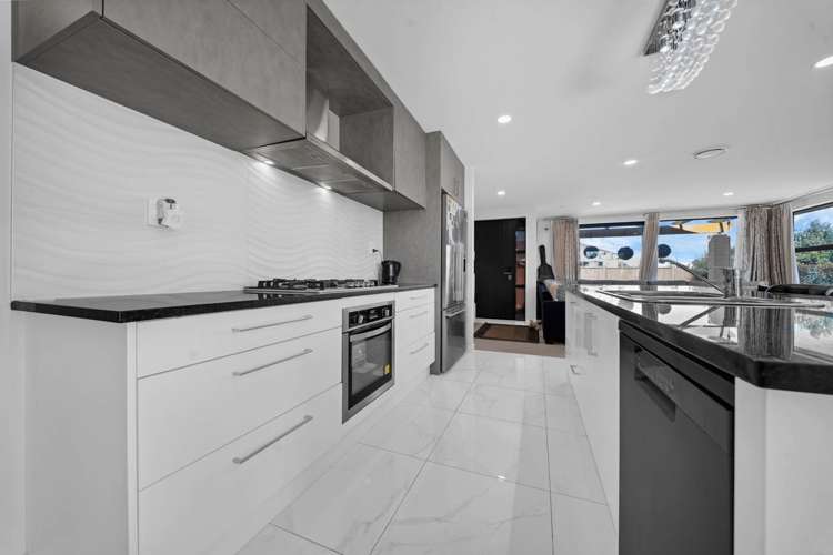 12 Biplane Street Takanini_13