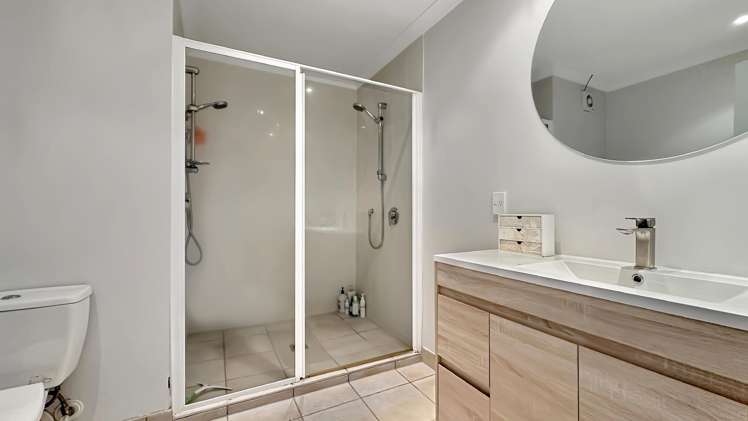 17/8 Monte Cassino Place Birkdale_12