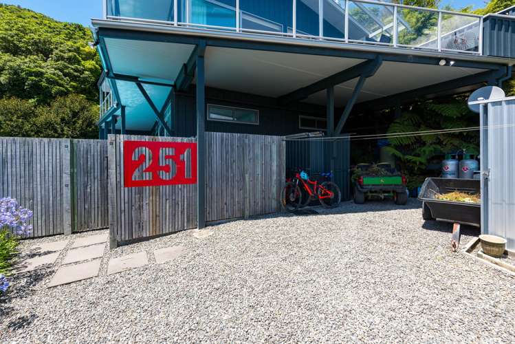 251 Queen Charlotte Drive Havelock_29