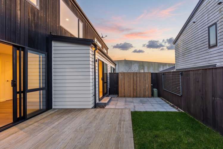 6 Alexander French Close Silverdale_19
