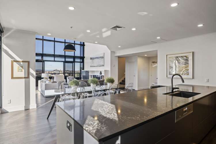 2304/171 Queen Street Auckland Central_13